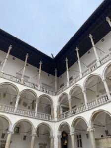 krużganki wawel, wielkanoc wawel, zwiedzanie wawelu